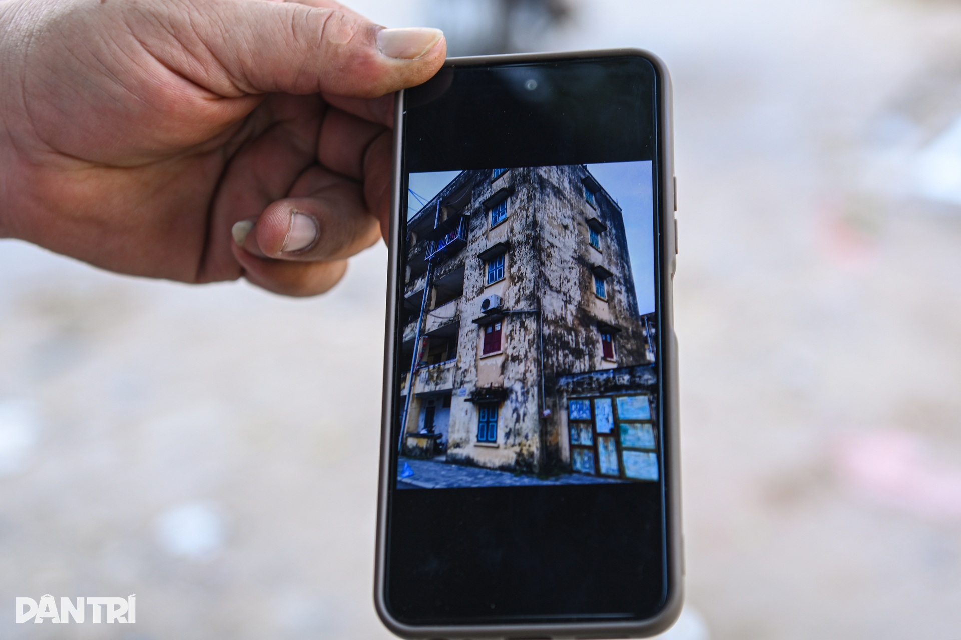 Người dân đi ở nhờ, xin điện, nước trên đường đắt nhất hành tinh ở Hà Nội - 8 Người dân đi ở nhờ, xin điện, nước trên đường đắt nhất hành tinh ở Hà Nội - 8