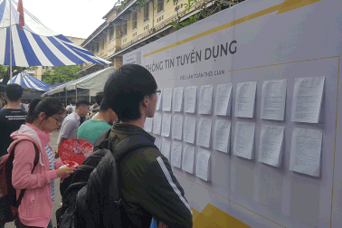 Lừa đảo xin việc, cựu nhân viên bệnh viện lĩnh án tù