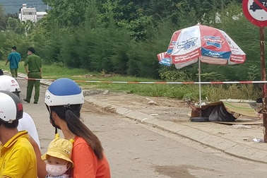 Thi thể phụ nữ dưới kênh là người vắng mặt trong vụ cháy nhà 2 ngày trước