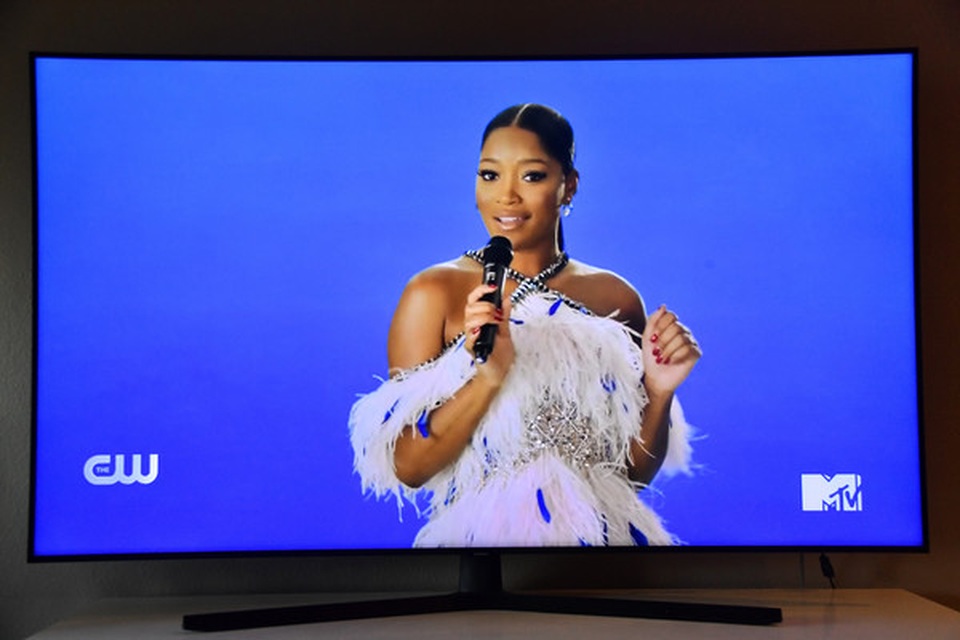 Miley Cyrus mặc sốc dự lễ trao giải VMA - 8 Miley Cyrus mặc sốc dự lễ trao giải VMA - 8