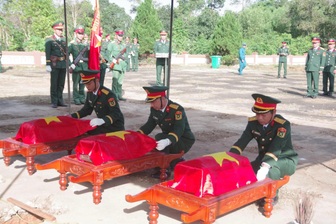 Truy điệu và an táng 3 hài cốt liệt sĩ được phát hiện ở Quảng Trị
