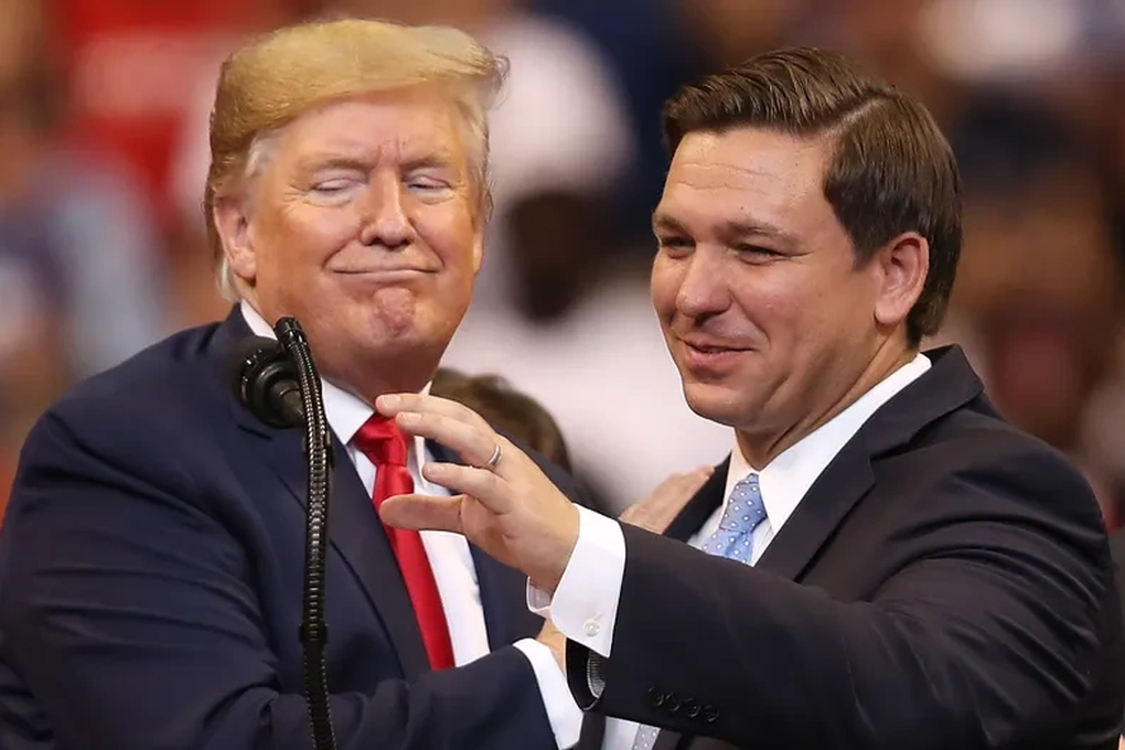 Đối thủ đáng gờm nhất của ông Trump bỏ cuộc đua tranh cử tổng thống - 1 Đối thủ đáng gờm nhất của ông Trump bỏ cuộc đua tranh cử tổng thống - 1