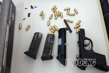 Phát hiện hàng loạt súng ngắn được gửi bằng máy bay từ Mỹ về Việt Nam 
