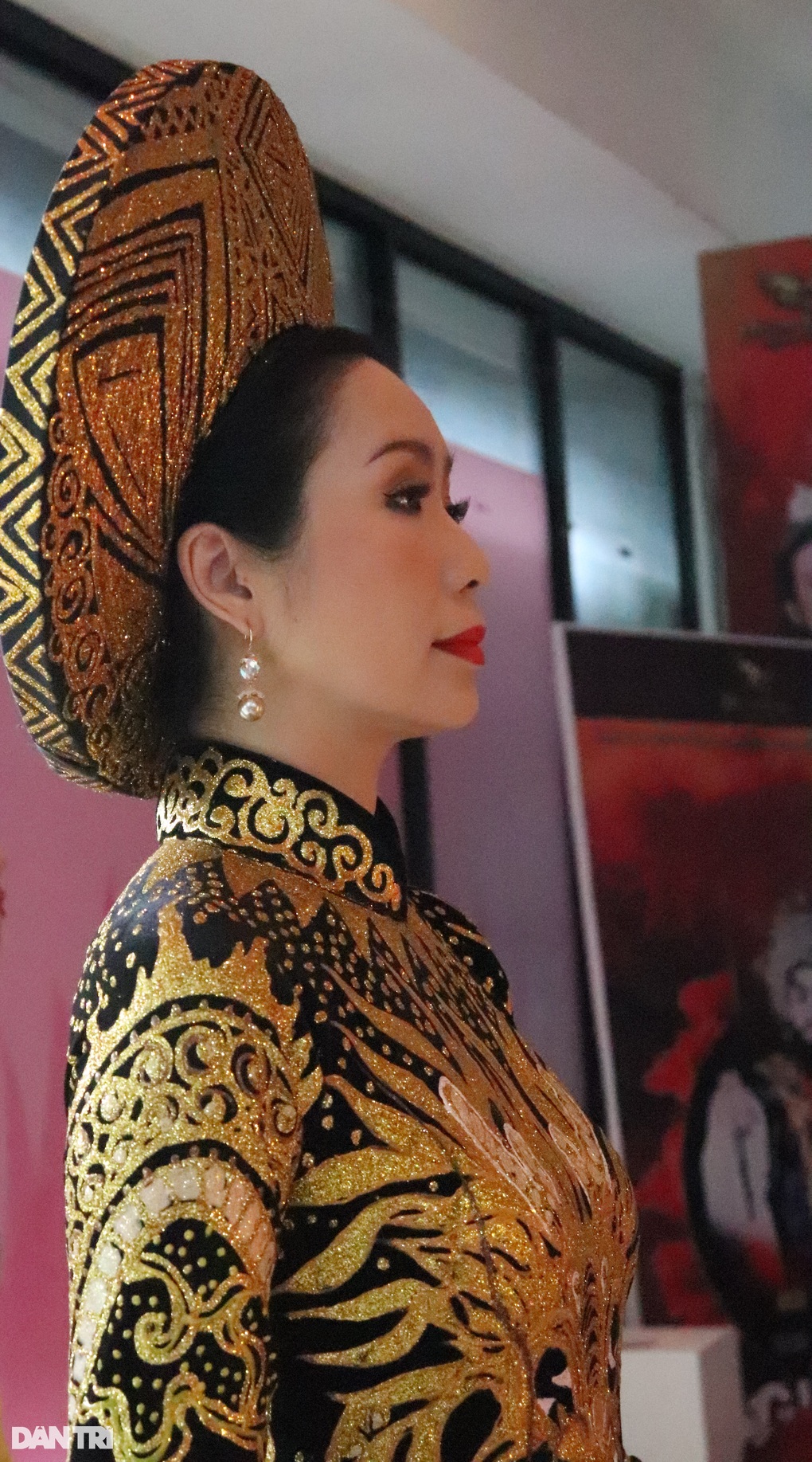 Trịnh Kim Chi mất ngủ nhiều đêm vì lo toan cho lễ cúng Tổ sân khấu - 1 Trịnh Kim Chi mất ngủ nhiều đêm vì lo toan cho lễ cúng Tổ sân khấu - 1