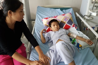Thương bé 10 tuổi nguy kịch vì suy thận mãn giai đoạn cuối