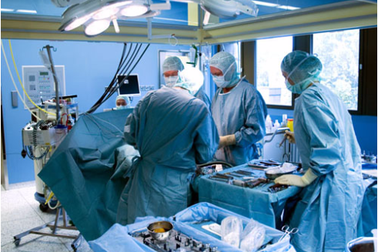 Phẫu thuật hay niềng răng hàm hô?