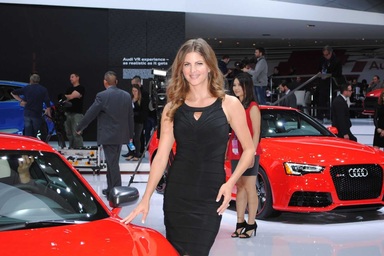 Ngắm dàn người mẫu tại Triển lãm ô tô Detroit 2015