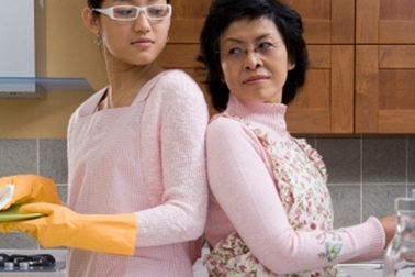 Hãi hùng vì mẹ chồng dễ tính