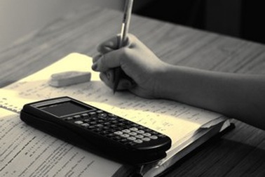 Cha đâm chết con vì không chịu học bài cho kỳ thi