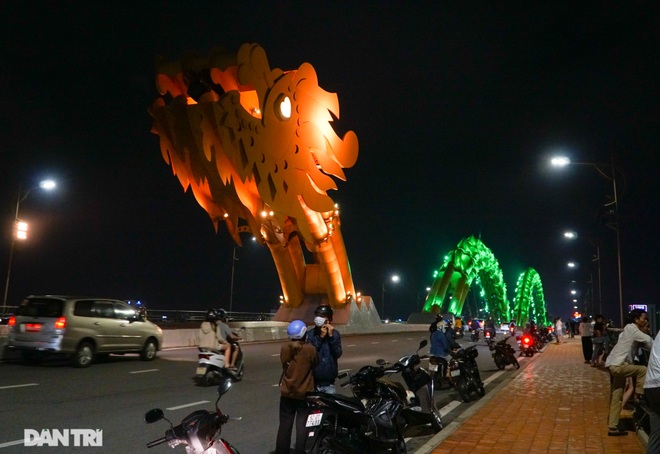 Chiêm ngưỡng 4 cây cầu ấn tượng nối đôi bờ sông Hàn ở Đà Nẵng - 6 Chiêm ngưỡng 4 cây cầu ấn tượng nối đôi bờ sông Hàn ở Đà Nẵng - 6