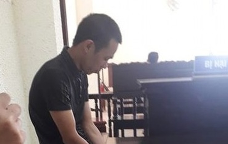 Tự xưng “phóng viên” tống tiền CSGT, thanh niên lĩnh 3 năm 6 tháng tù - 1 Tự xưng “phóng viên” tống tiền CSGT, thanh niên lĩnh 3 năm 6 tháng tù - 1