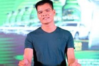 Đam mê nghiệp đứng bếp, ông bố 9X bất ngờ trúng xe hơi tiền tỷ