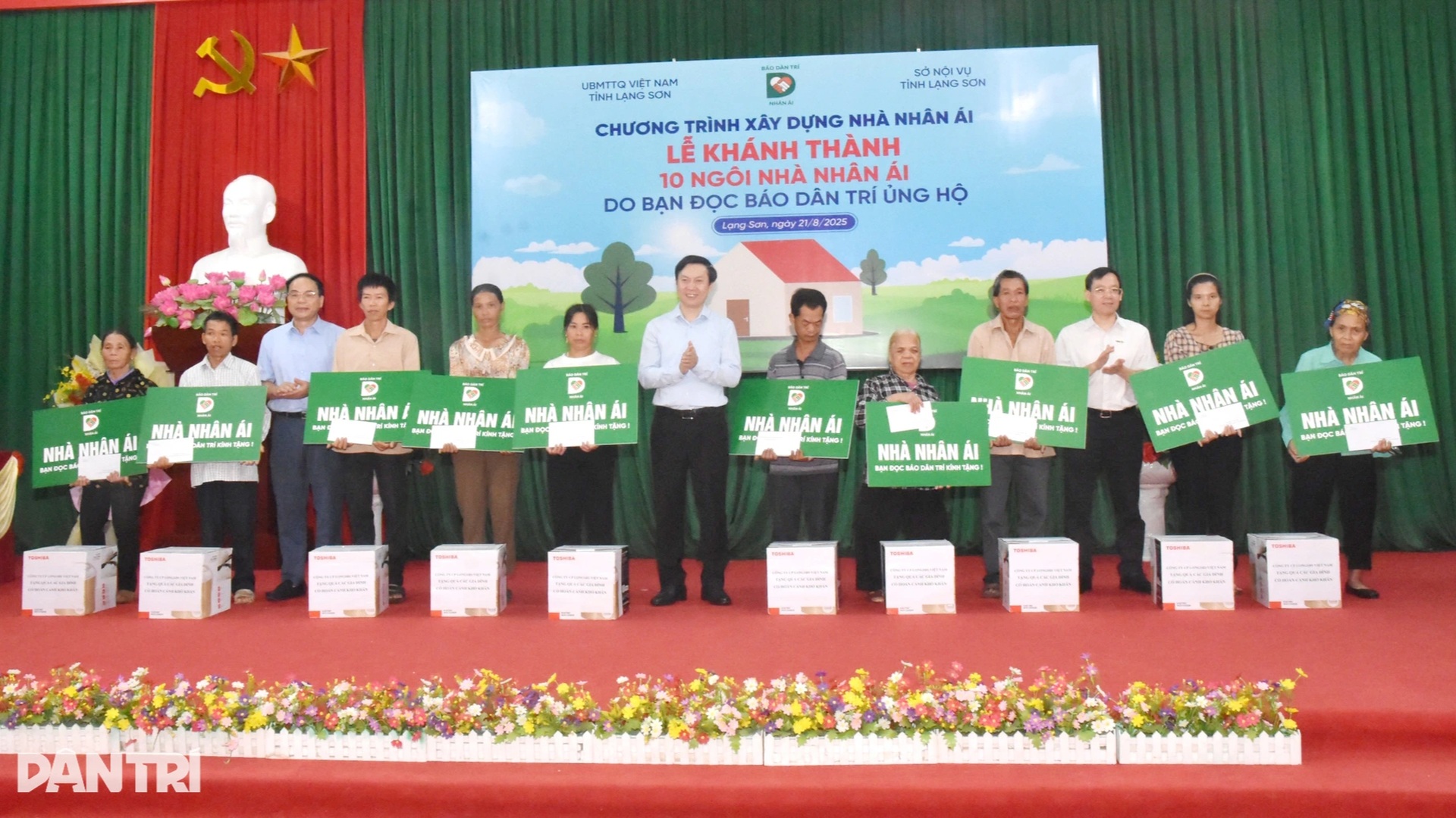 Khánh thành 10 ngôi nhà Nhân ái, gieo hy vọng ở vùng núi Lạng Sơn - 10 Khánh thành 10 ngôi nhà Nhân ái, gieo hy vọng ở vùng núi Lạng Sơn - 10