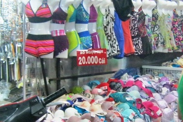 Áo ngực Trung Quốc 15.000 đồng vẫn "đổ bộ" thị trường