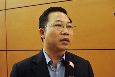 Hot girl xứ Thanh nghỉ việc thần tốc: “Có dấu hiệu tẩu tán nhân sự”