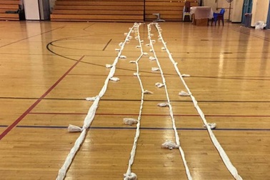 Kết dây vượt ngục bằng... 64 ga trải giường