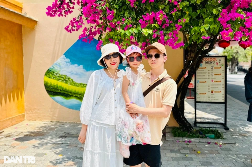 Nữ điều dưỡng nghẹn ngào Tấm lòng nhân ái tái sinh cuộc đời em - 2 Nữ điều dưỡng nghẹn ngào Tấm lòng nhân ái tái sinh cuộc đời em - 2