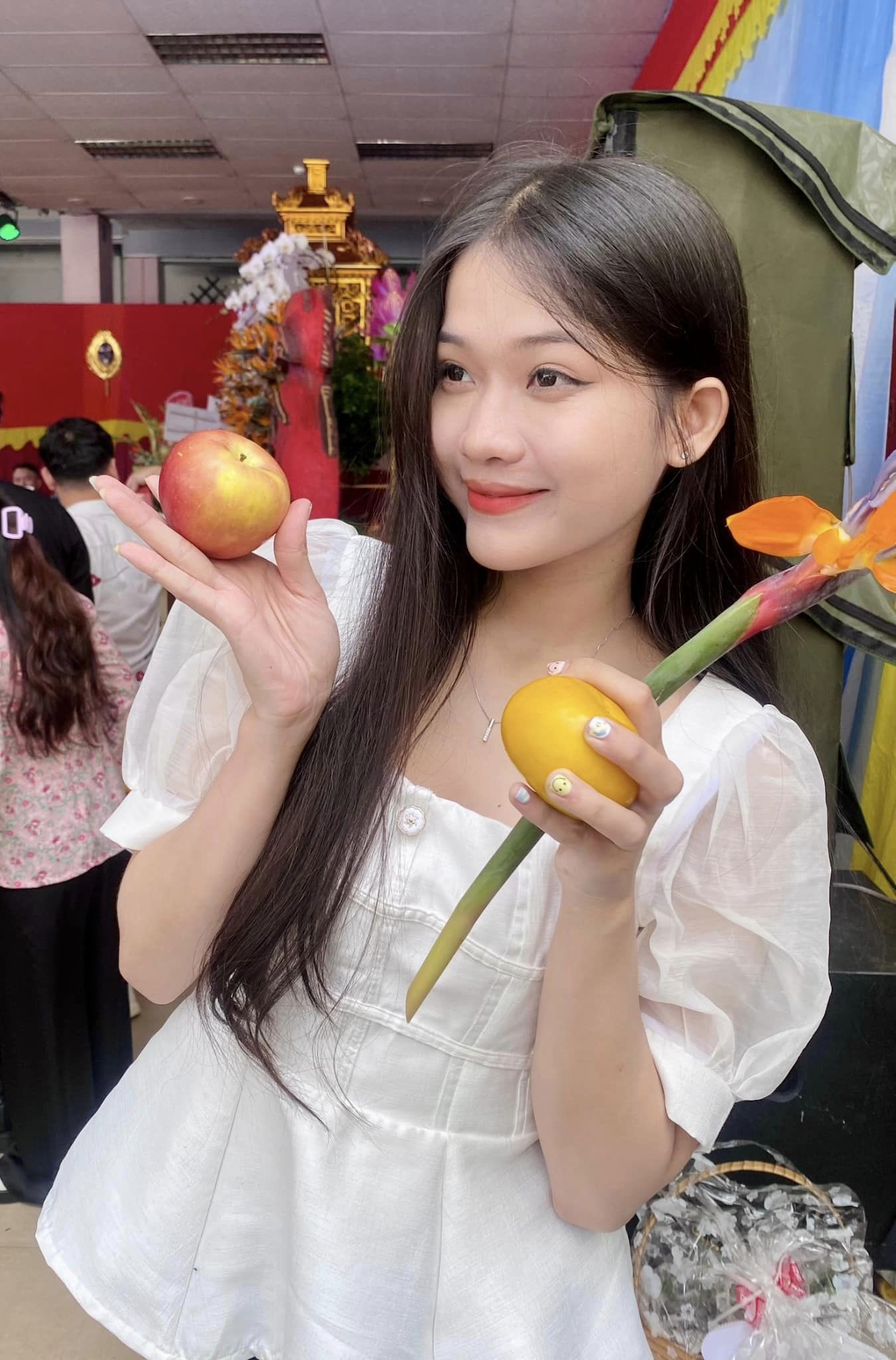 Hot girl SN 2004 nổi tiếng nhờ hát cover bằng giọng Quảng Nam - 4 Hot girl SN 2004 nổi tiếng nhờ hát cover bằng giọng Quảng Nam - 4