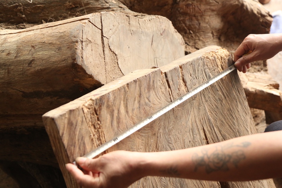 Ghé chợ củi khô xem người bán kiếm trăm triệu đồng mỗi năm - 5