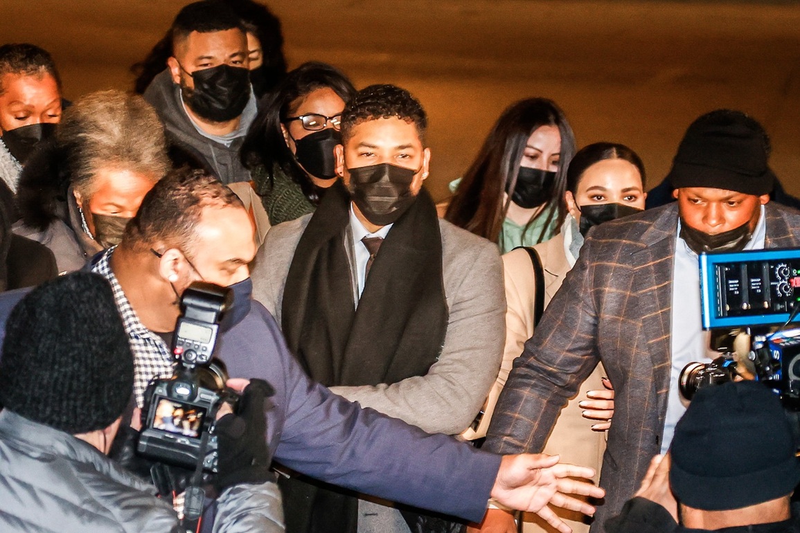 Tự dàn dựng cảnh bị tấn công, nam diễn viên Jussie Smollett đối diện án tù - 2