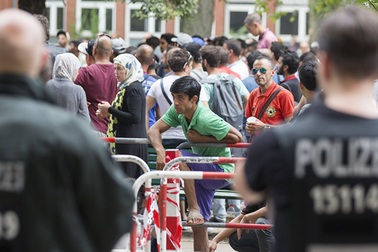 IS "trữ" hơn 3.000 hộ chiếu để chuẩn bị "đổ bộ" sang EU?