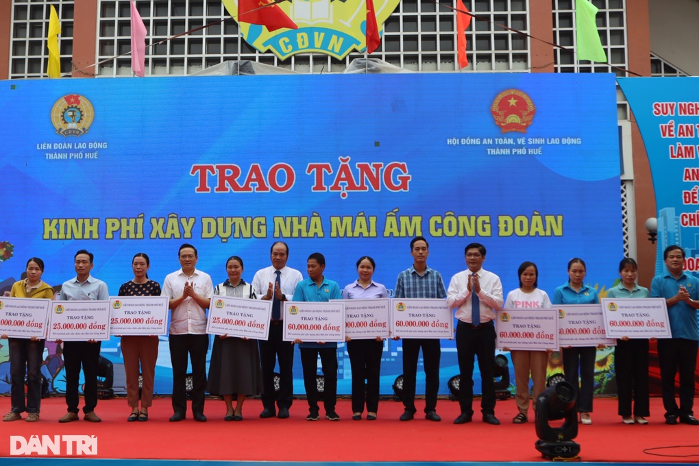 Huế sẽ công khai các doanh nghiệp, cá nhân vi phạm an toàn vệ sinh lao động - 2 Huế sẽ công khai các doanh nghiệp, cá nhân vi phạm an toàn vệ sinh lao động - 2