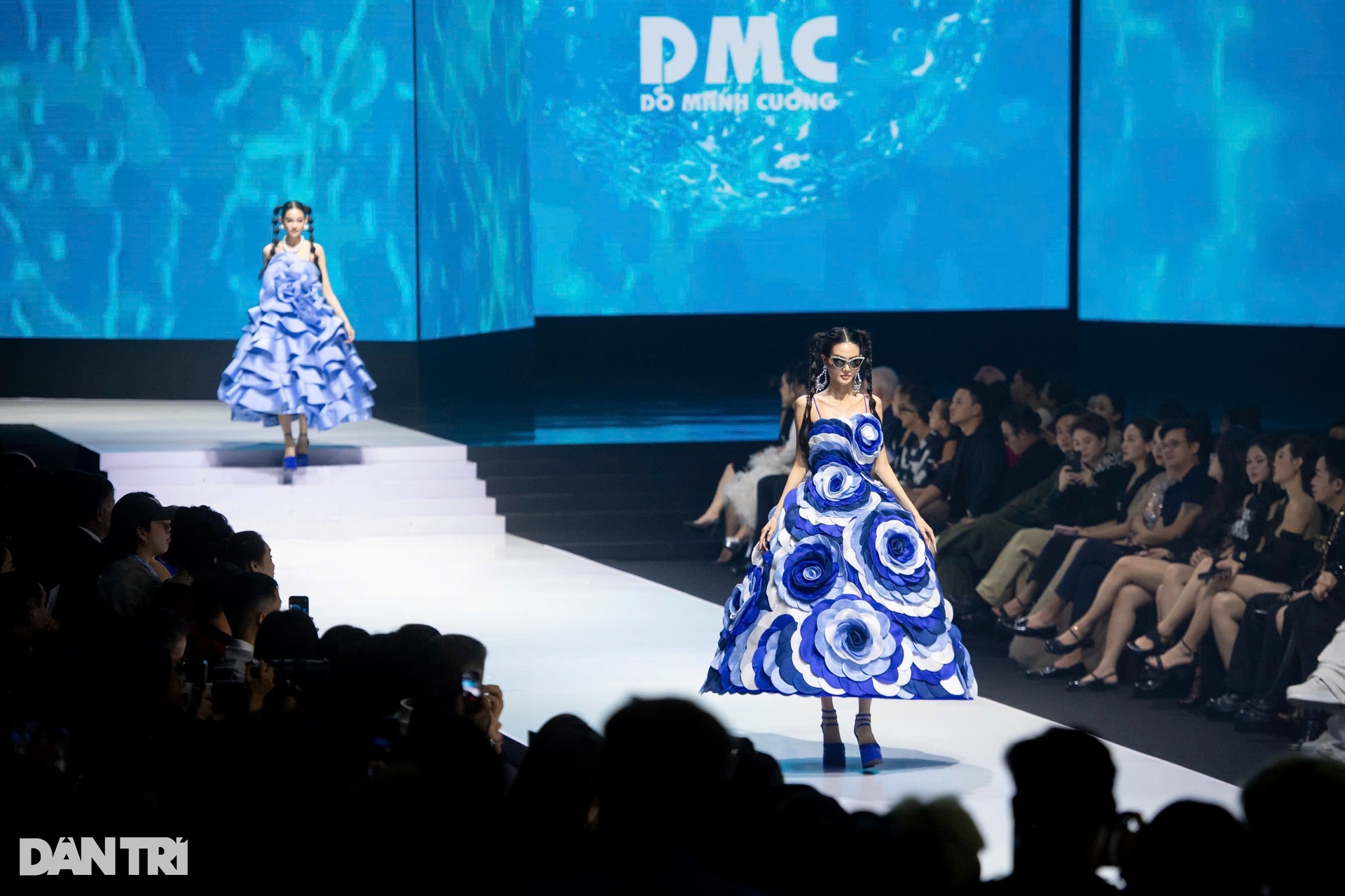 Lan Ngọc - Xuân Tiền nhảy APT., mẹ Đỗ Mạnh Cường bất ngờ đi catwalk - 16 Lan Ngọc - Xuân Tiền nhảy APT., mẹ Đỗ Mạnh Cường bất ngờ đi catwalk - 16