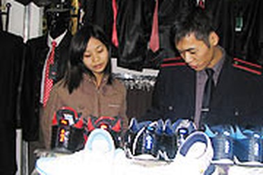 Những cô gái “nói ra tiền” 