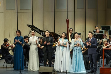 Hòa nhạc "Thắp sáng niềm tin" - giai điệu đẹp về Tổ quốc, về Hà Nội