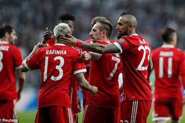 Thắng 8-1 sau hai lượt, Bayern Munich hiên ngang vào tứ kết