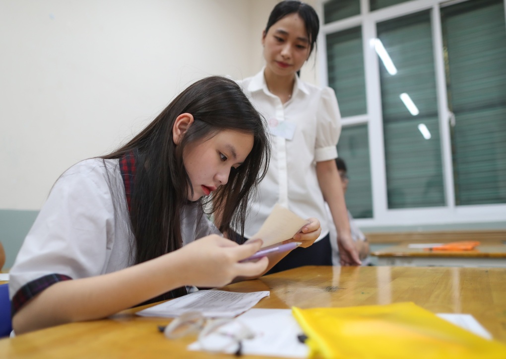 Hơn 1 triệu thí sinh làm thủ tục dự thi tốt nghiệp THPT 2023 - 12 Hơn 1 triệu thí sinh làm thủ tục dự thi tốt nghiệp THPT 2023 - 12