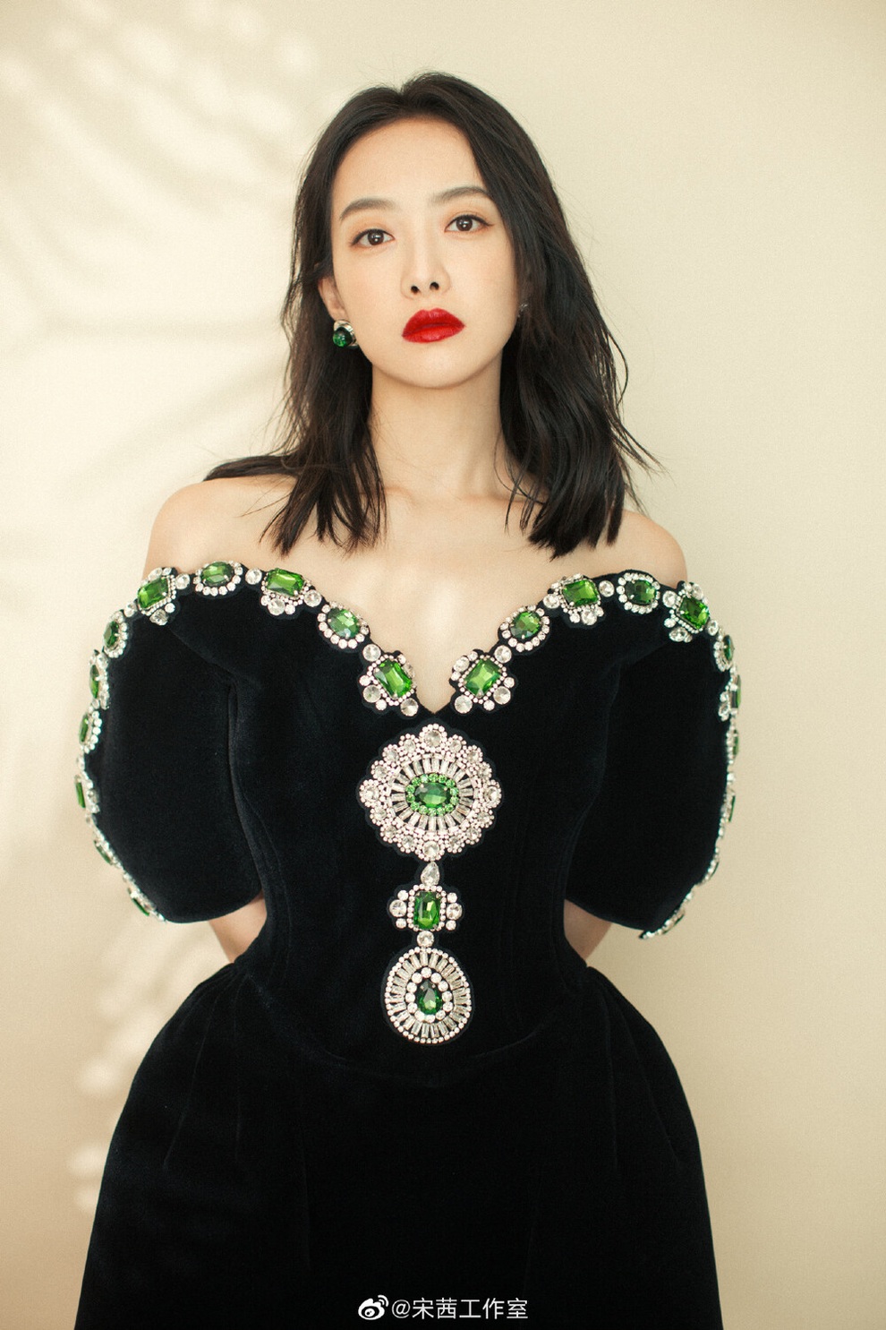 Hai lần bị bắt quả tang biểu cảm khó ở trước đồng nghiệp của Tống Thiến - 3 Hai lần bị bắt quả tang biểu cảm khó ở trước đồng nghiệp của Tống Thiến - 3