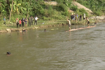 Hai học sinh chết và mất tích khi tắm suối