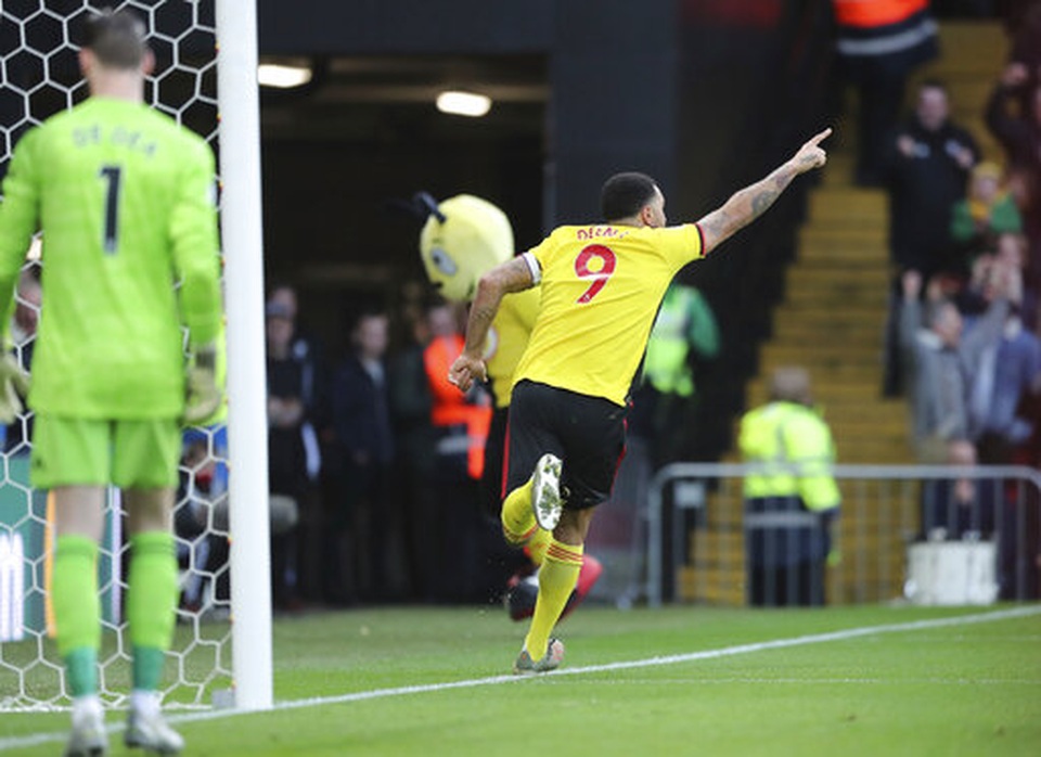 Watford 2-0 Man Utd: Hai bàn thắng trong ba phút - 7 Watford 2-0 Man Utd: Hai bàn thắng trong ba phút - 7