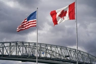 Tổng thống Trump nêu lý do tạm hoãn áp thuế 50% với hàng hóa Canada