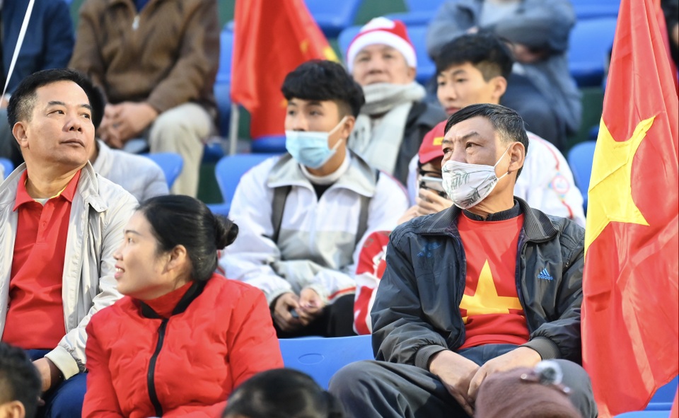 Tuyển Việt Nam 3-2 U22 Việt Nam: Văn Quyết, Đức Chinh ghi bàn - 35 Tuyển Việt Nam 3-2 U22 Việt Nam: Văn Quyết, Đức Chinh ghi bàn - 35