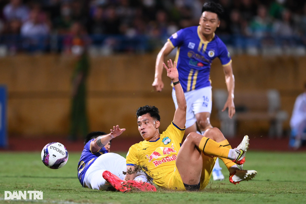 VPF vẫn tuýt còi HA Gia Lai dù bầu Đức dọa bỏ giải V-League - 2