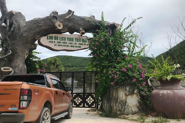 Khu du lịch sinh thái hành hạ người dân vì ô nhiễm môi trường!