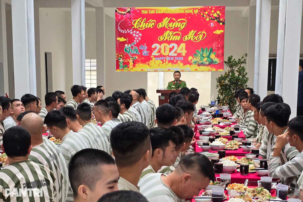 Bữa cơm đặc biệt nhắc chàng trai trót nhúng chàm ý nghĩa của tình thân - 1 Bữa cơm đặc biệt nhắc chàng trai trót nhúng chàm ý nghĩa của tình thân - 1