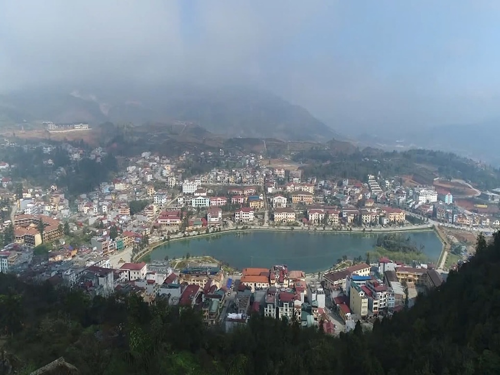 7 cán bộ ở Sa Pa tiên phong nghỉ hưu, chuyển công tác - 1 7 cán bộ ở Sa Pa tiên phong nghỉ hưu, chuyển công tác - 1
