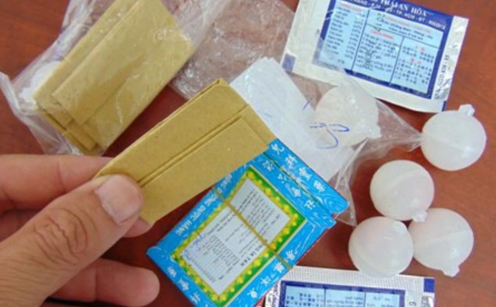 Mặt tròn như trăng rằm sau uống thuốc Đông y trị xương khớp - 1 Mặt tròn như trăng rằm sau uống thuốc Đông y trị xương khớp - 1