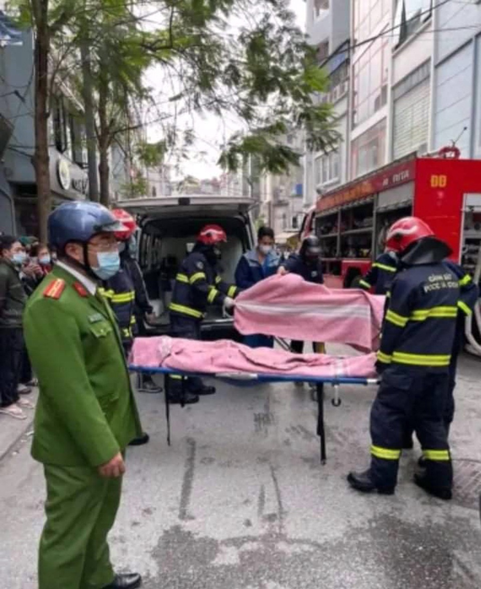 ĐH Thủy Lợi hỗ trợ gia đình các cựu sinh viên tử vong do cháy phòng trọ - 1