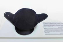 Chuyện chiếc mũ len Chủ tịch Hồ Chí Minh tặng ông Pierre Biquard