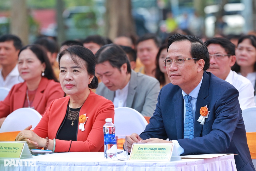 Bộ trưởng LĐ-TBXH phát động tháng hành động vì bình đẳng giới - 1 Bộ trưởng LĐ-TBXH phát động tháng hành động vì bình đẳng giới - 1