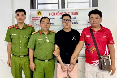 Kiểm tra nhân khẩu tại căn hộ cho thuê, phát hiện đối tượng trốn truy nã