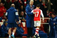 Arsenal đứng trước nguy cơ chia tay HLV Wenger và Sanchez