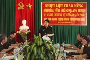 Đại tướng Phùng Quang Thanh thăm Trường Trung cấp nghề số 23