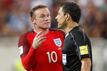 Wayne Rooney được phép chơi bất kỳ vị trí nào tùy ý