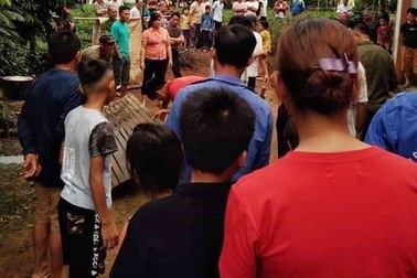 Nghi án nghịch tử dùng búa hành hung cha, bị cha đánh vỡ đầu