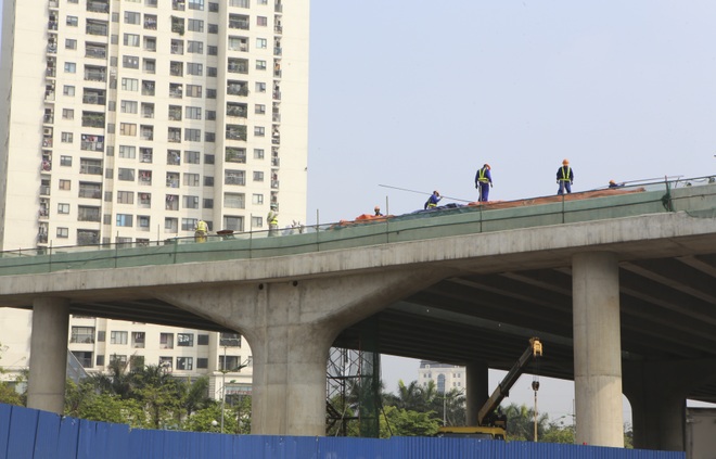 Hà Nội: Cầu cạn hơn 5.000 tỷ đồng gấp rút hoàn thành giữa mùa dịch Covid-19 - 9 Hà Nội: Cầu cạn hơn 5.000 tỷ đồng gấp rút hoàn thành giữa mùa dịch Covid-19 - 9